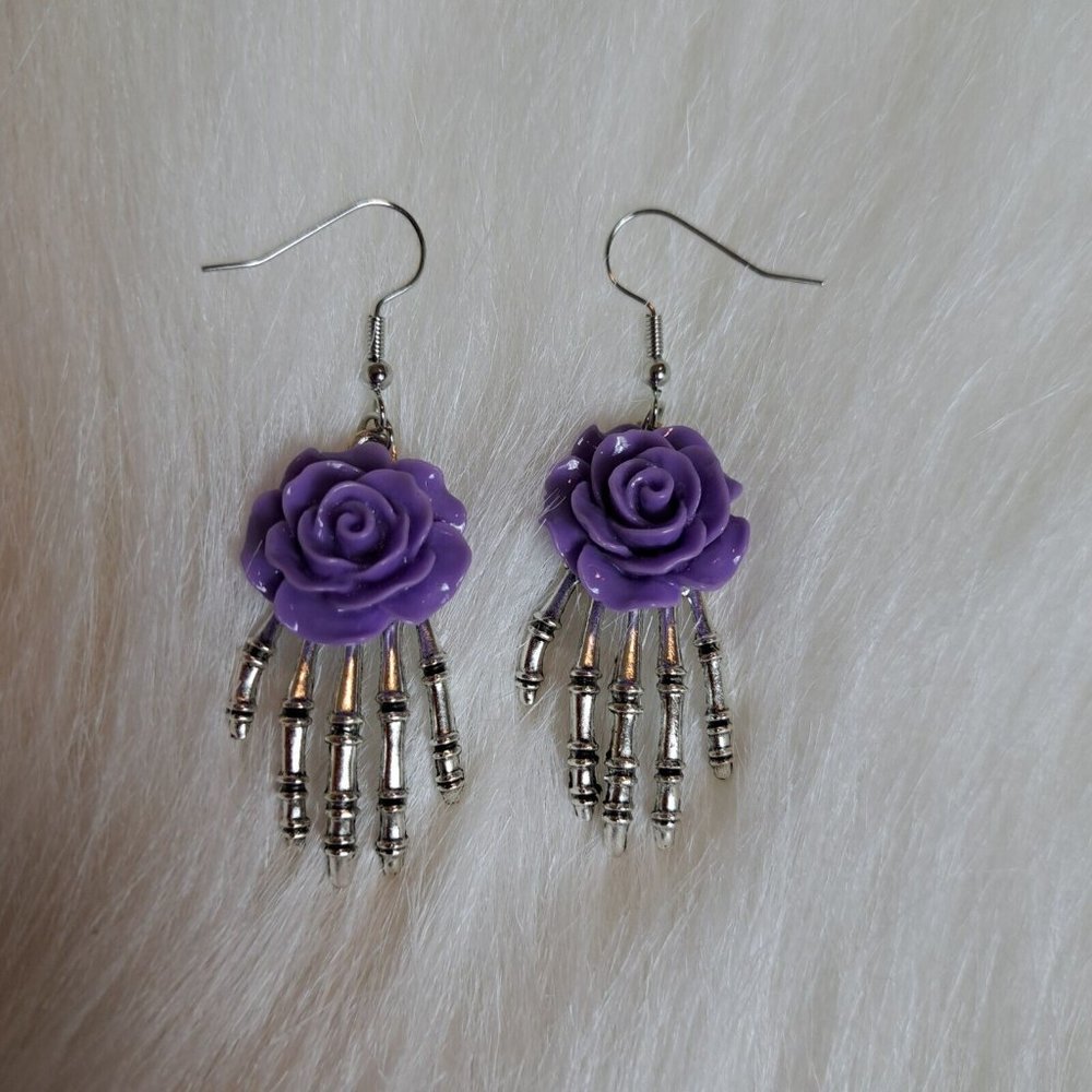 Skeleton Hand Earrings